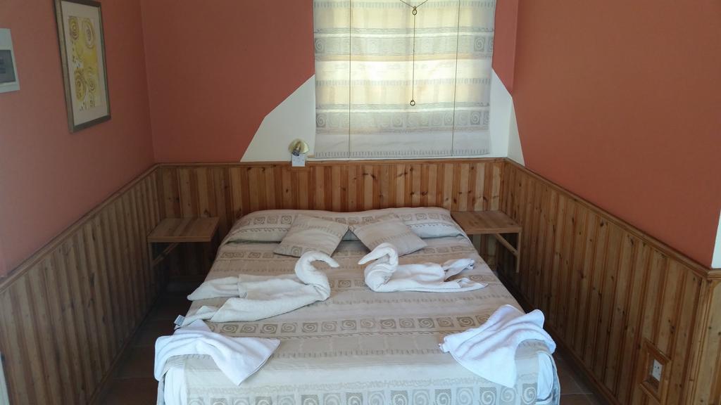 Periyiali Apartments Polis Dış mekan fotoğraf