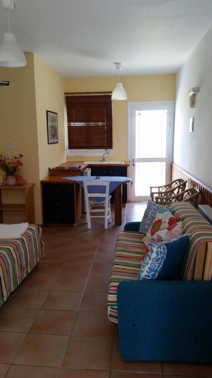 Periyiali Apartments Polis Dış mekan fotoğraf